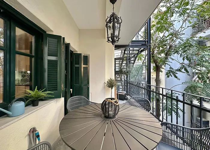 Apartment Coco By Halu! : Neoclassical With Balcony Thessaloniki